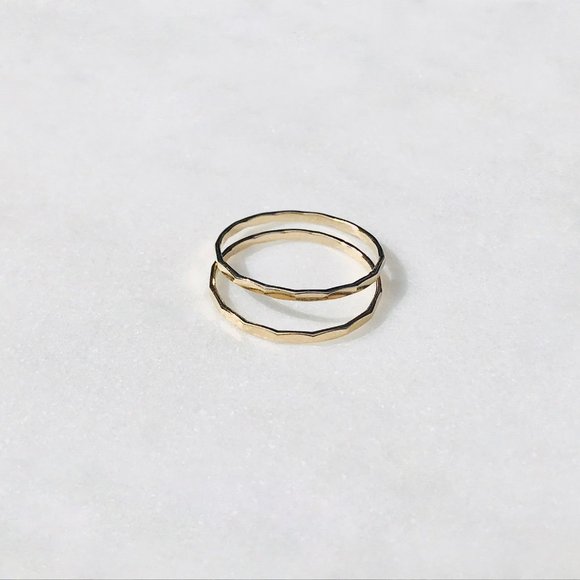 14K gold-filled hammered stacking ring - Picture 4 of 4